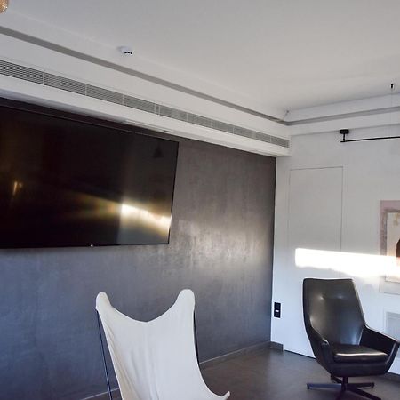 פאטרה Adonis City Hotel מראה חיצוני תמונה