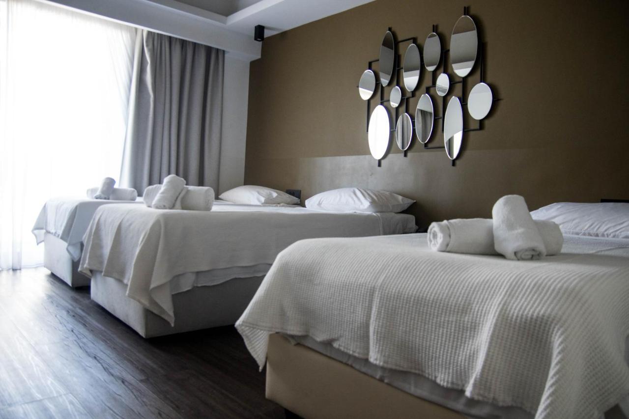 פאטרה Adonis City Hotel מראה חיצוני תמונה