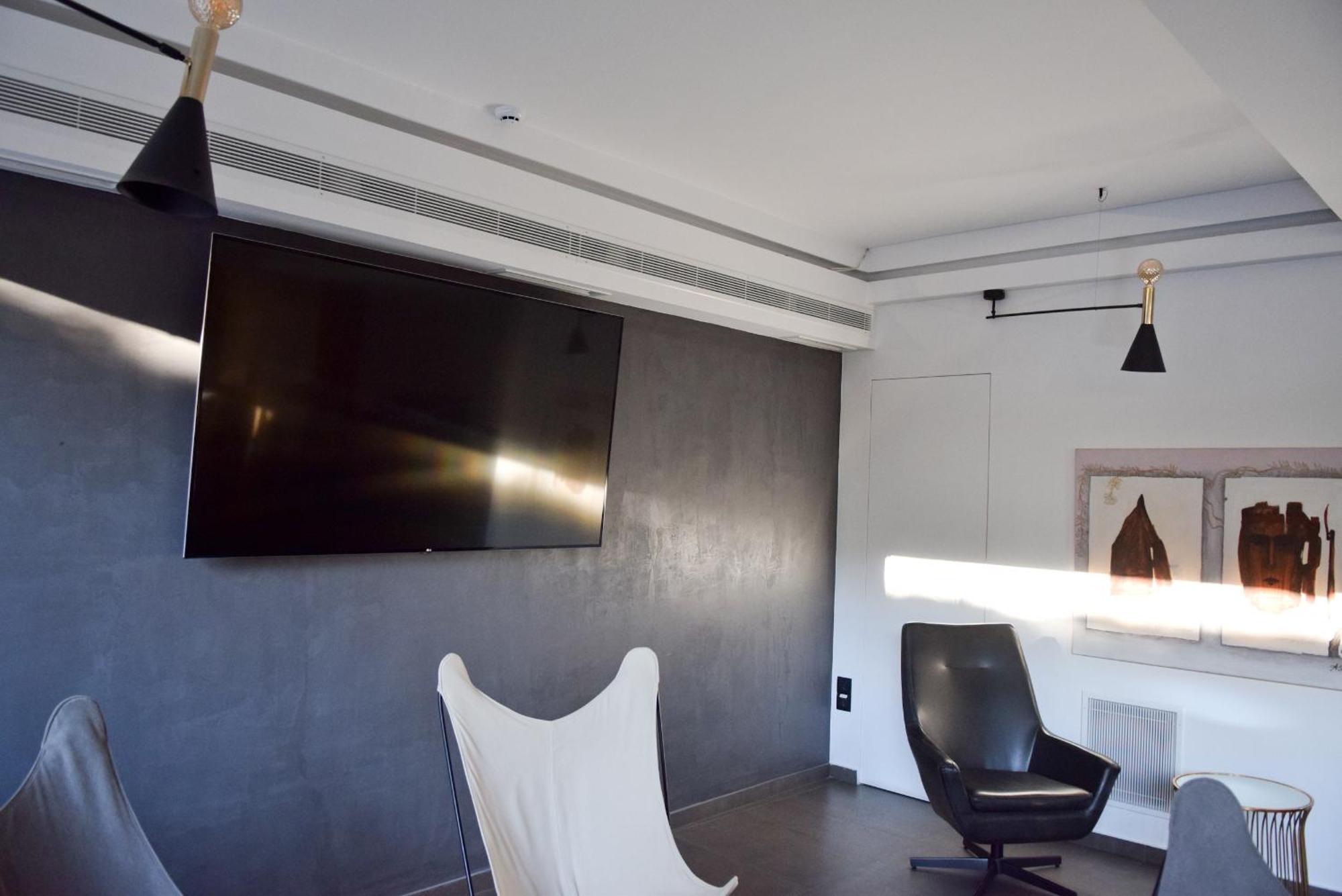 פאטרה Adonis City Hotel מראה חיצוני תמונה