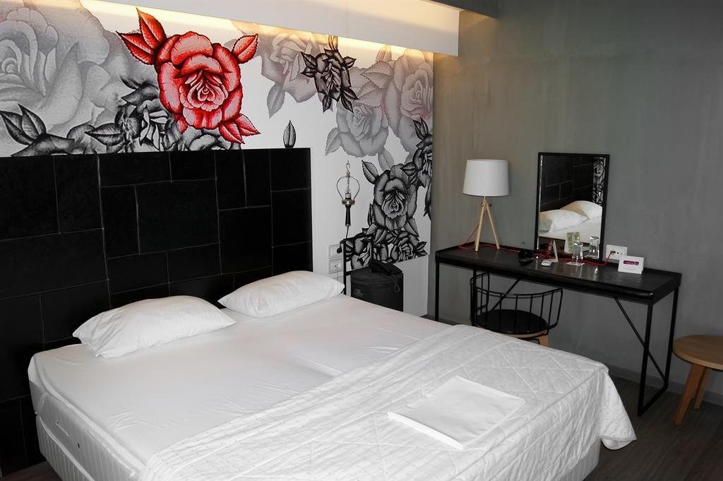 פאטרה Adonis City Hotel מראה חיצוני תמונה
