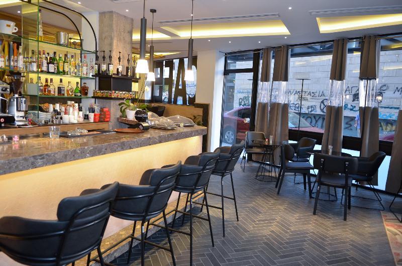 פאטרה Adonis City Hotel מראה חיצוני תמונה