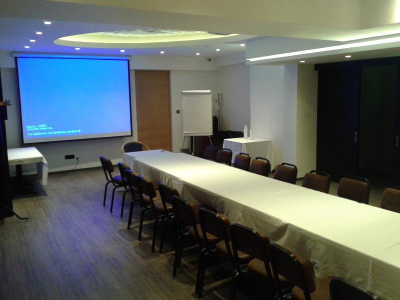 פאטרה Adonis City Hotel מראה חיצוני תמונה