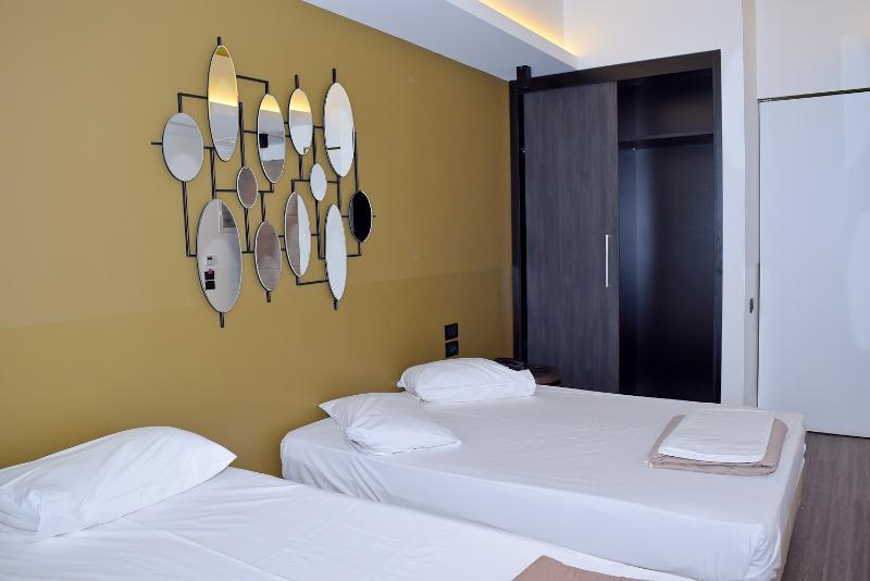 פאטרה Adonis City Hotel מראה חיצוני תמונה